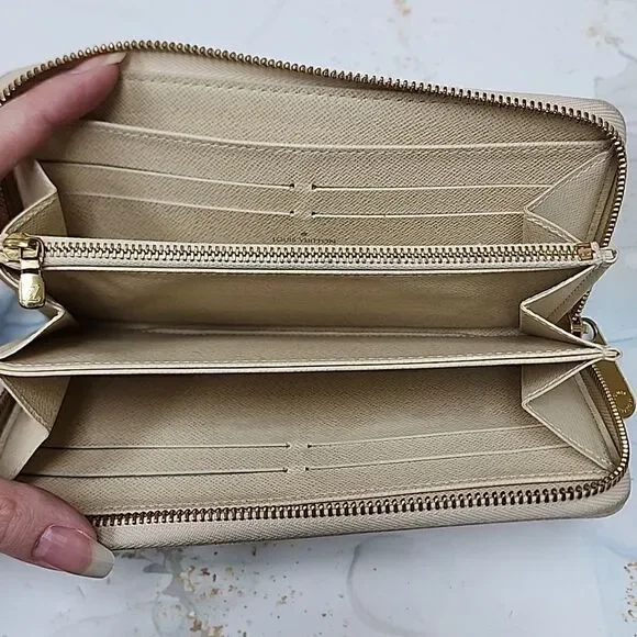 Authentic Louis Vuitton Damier Azur Zippy Zip Around Wallet - Picture 6 of 9